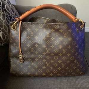 Louis Vuitton Artsy MM